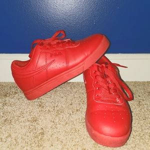 Boys size 4 Fila shoes